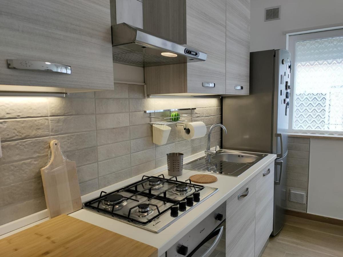 Villino Maria Pia, Appartamento In Villino In Centro Storico LʼAquila Eksteriør bilde