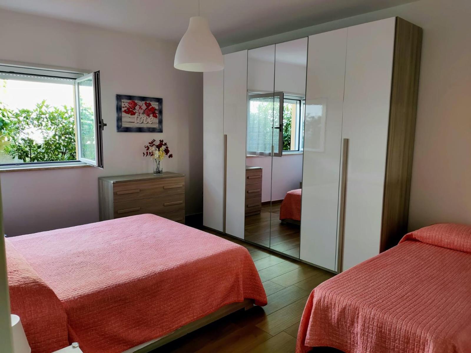 Villino Maria Pia, Appartamento In Villino In Centro Storico LʼAquila Eksteriør bilde